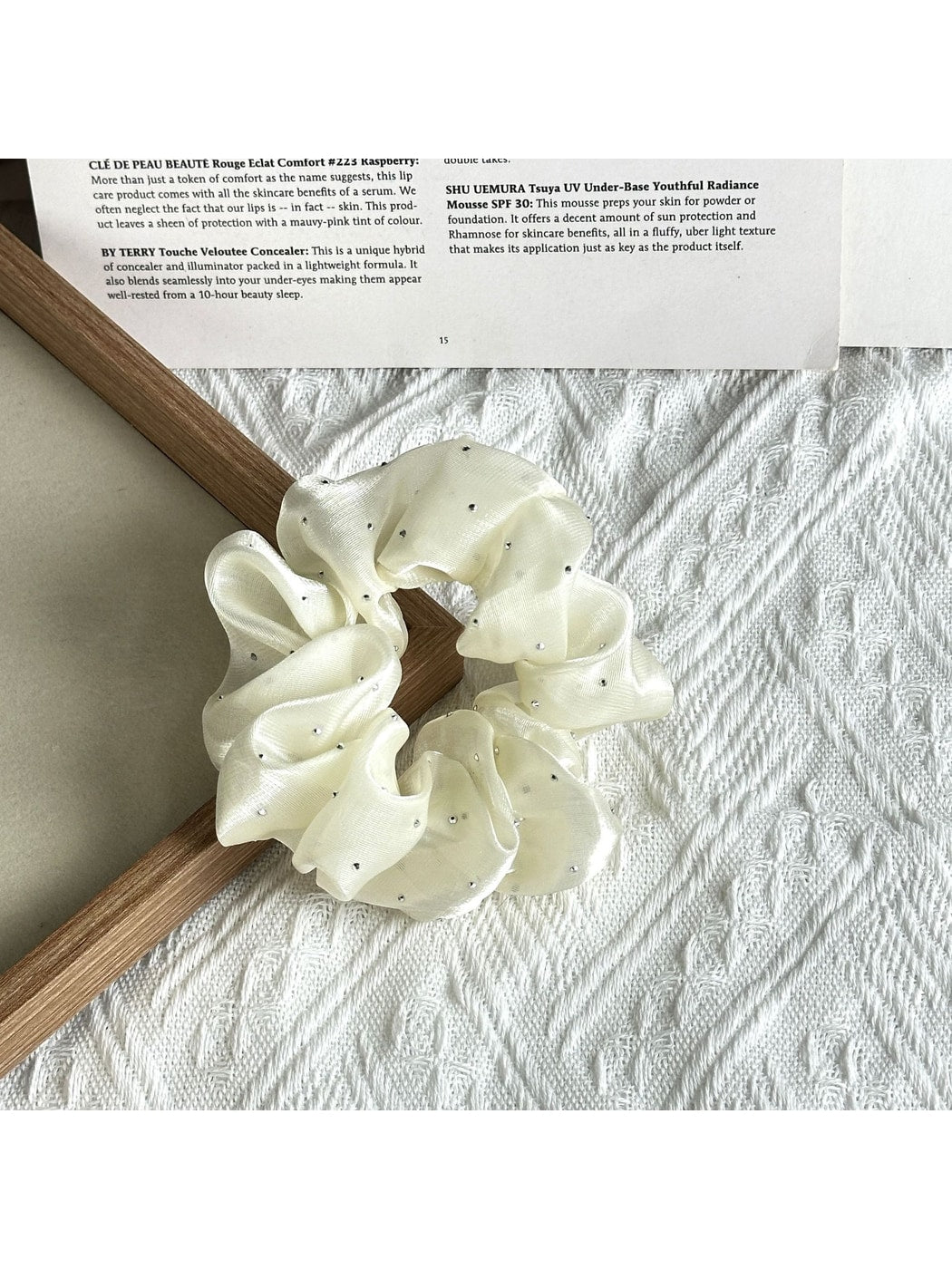 Gifty - Fluffy Decorative Polyester Scrunchie