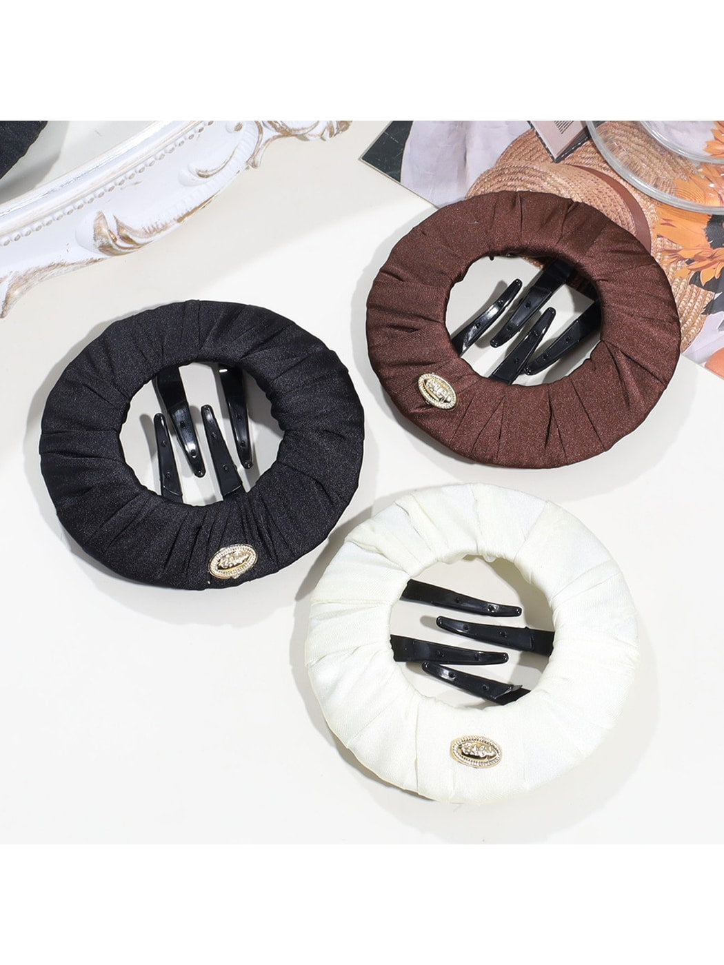 Beau - Minimalist Flat Round Polyester Claw Clip