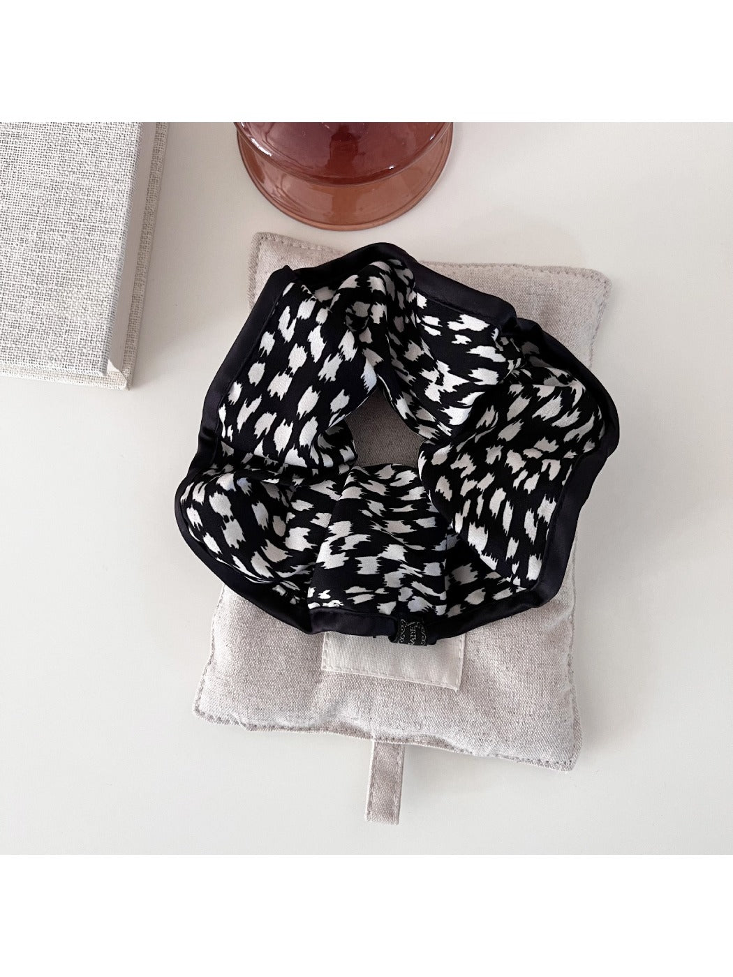 Gifty - Leopard Print Satin Scrunchie Hair Tie