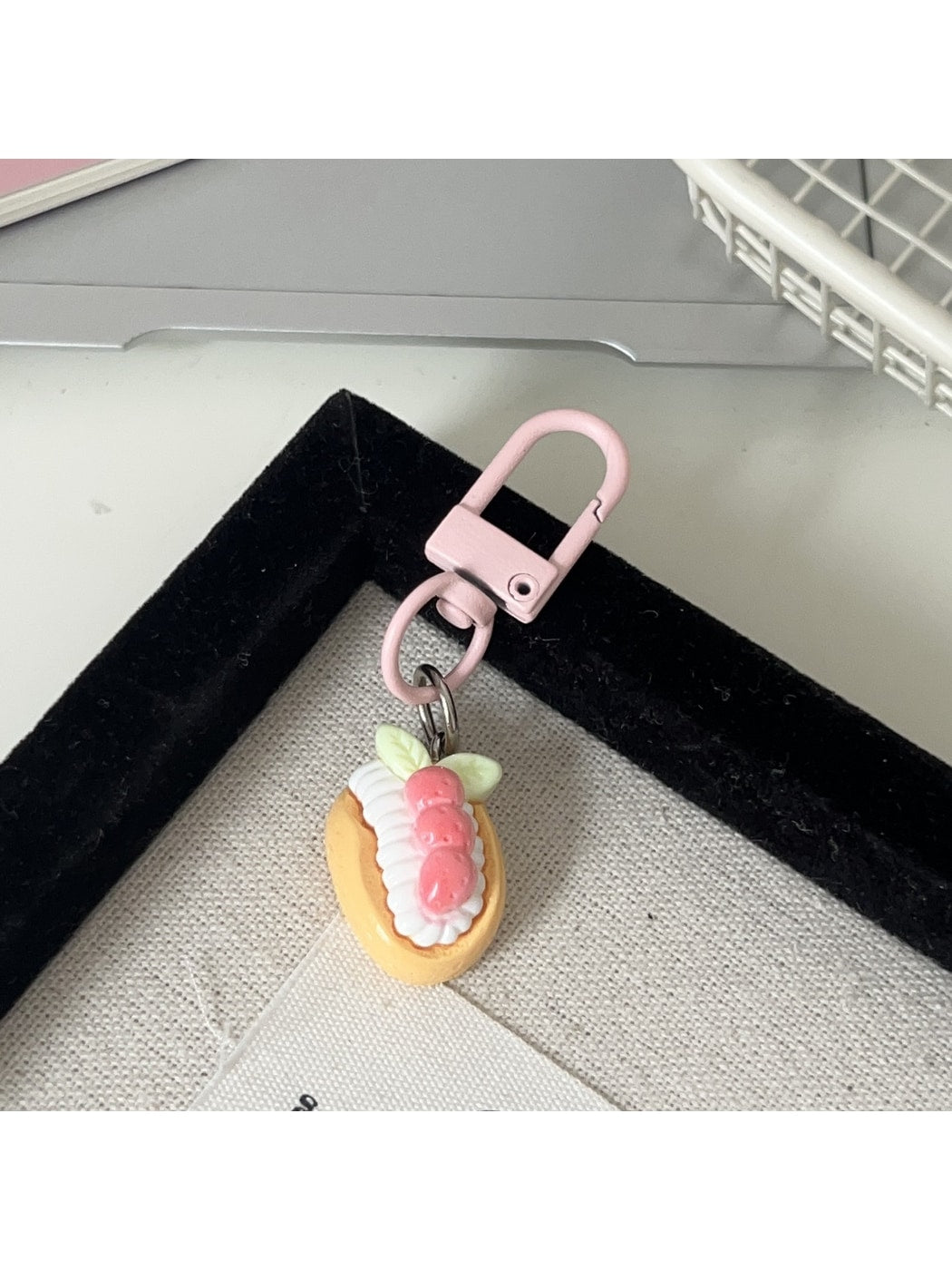 Keypus - Cartoon Strawberry Pastry Bag Charm Keychain