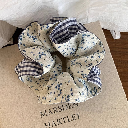 Gifty - Double-Layer Floral Pattern Fabric Scrunchie