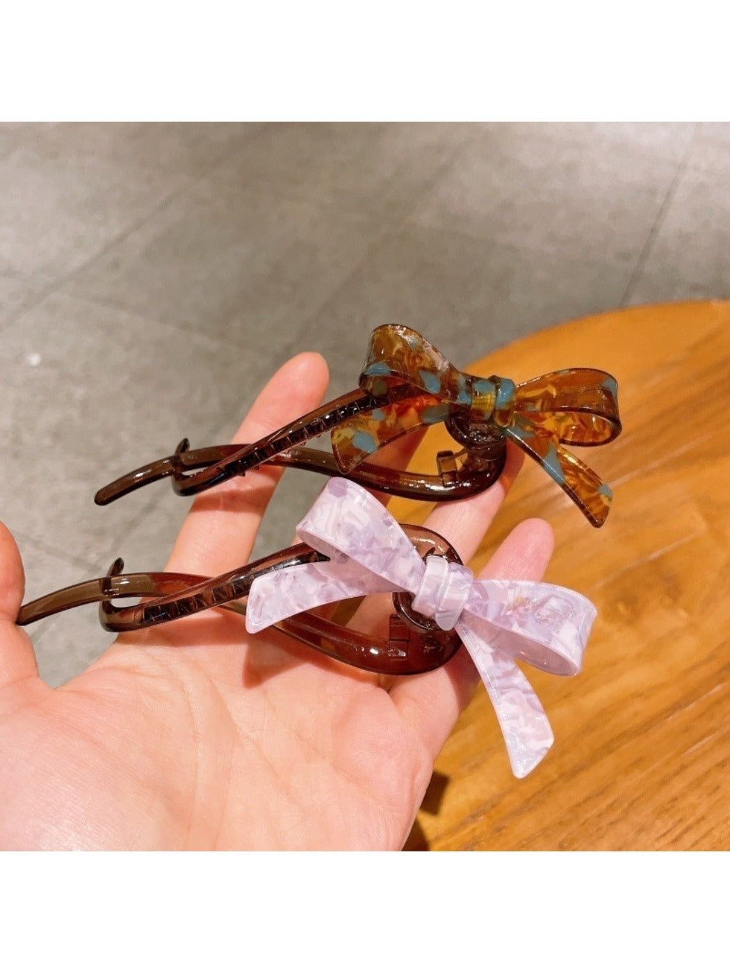 Beau - Vintage Bow Shaped Hair Claw Clip