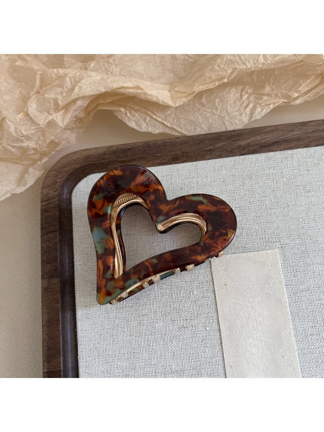 Beau - Premium Heart-Shaped Hair Clip