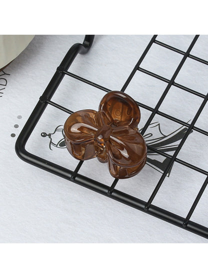 Beau small butterfly claw clip with smooth finish and curved edges