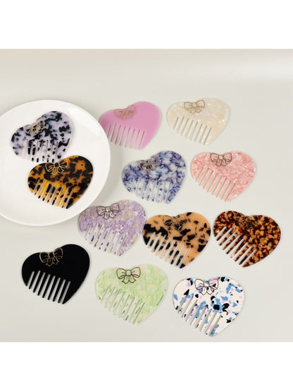 Camerow - Compact Heart Shaped Comb
