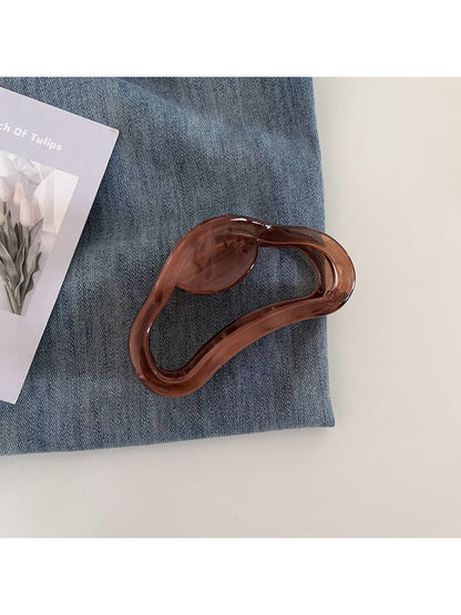 Beau - Solid Color Cloud Shaped Hollow Claw Clip