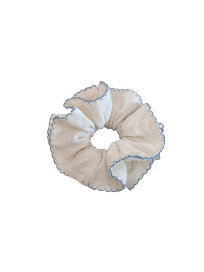 Gifty - Double Layer White Ruffle Edge Scrunchie