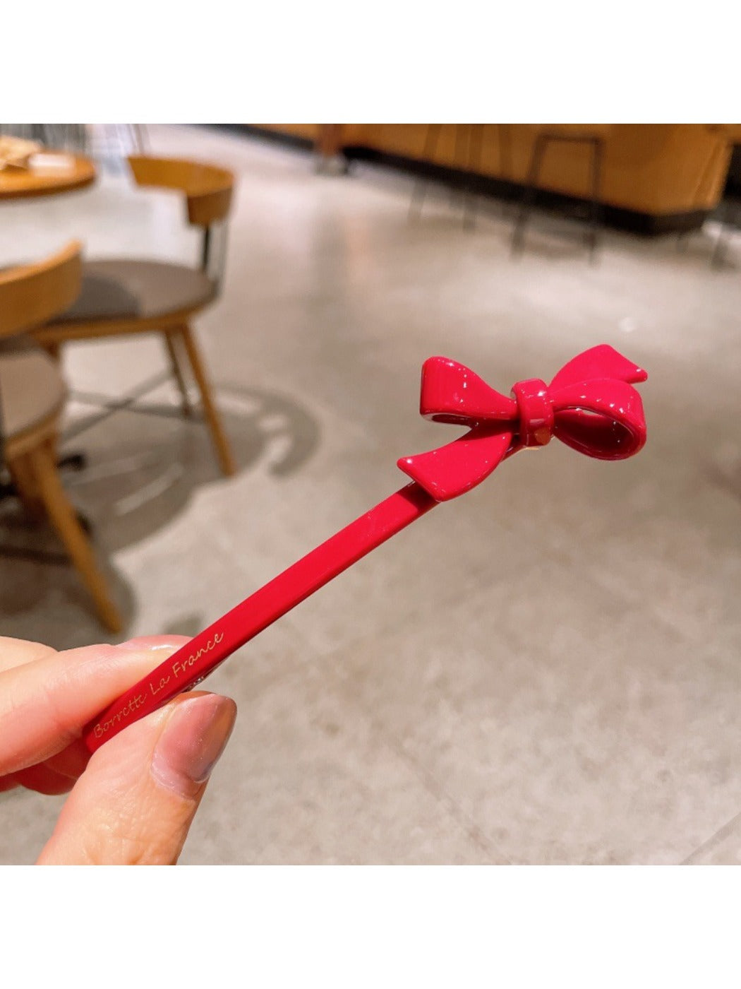 Beau - Chic Rectangular Bow Hair Clip