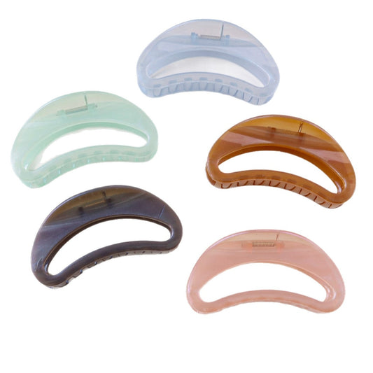 Beau - Minimal Curved Solid Claw Clip