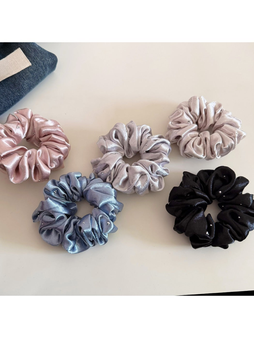 Gifty - Elegant Satin Rhinestone Scrunchies