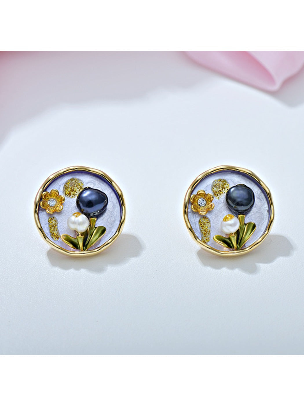 Earedge - Parisian Vintage Round Stud Earrings