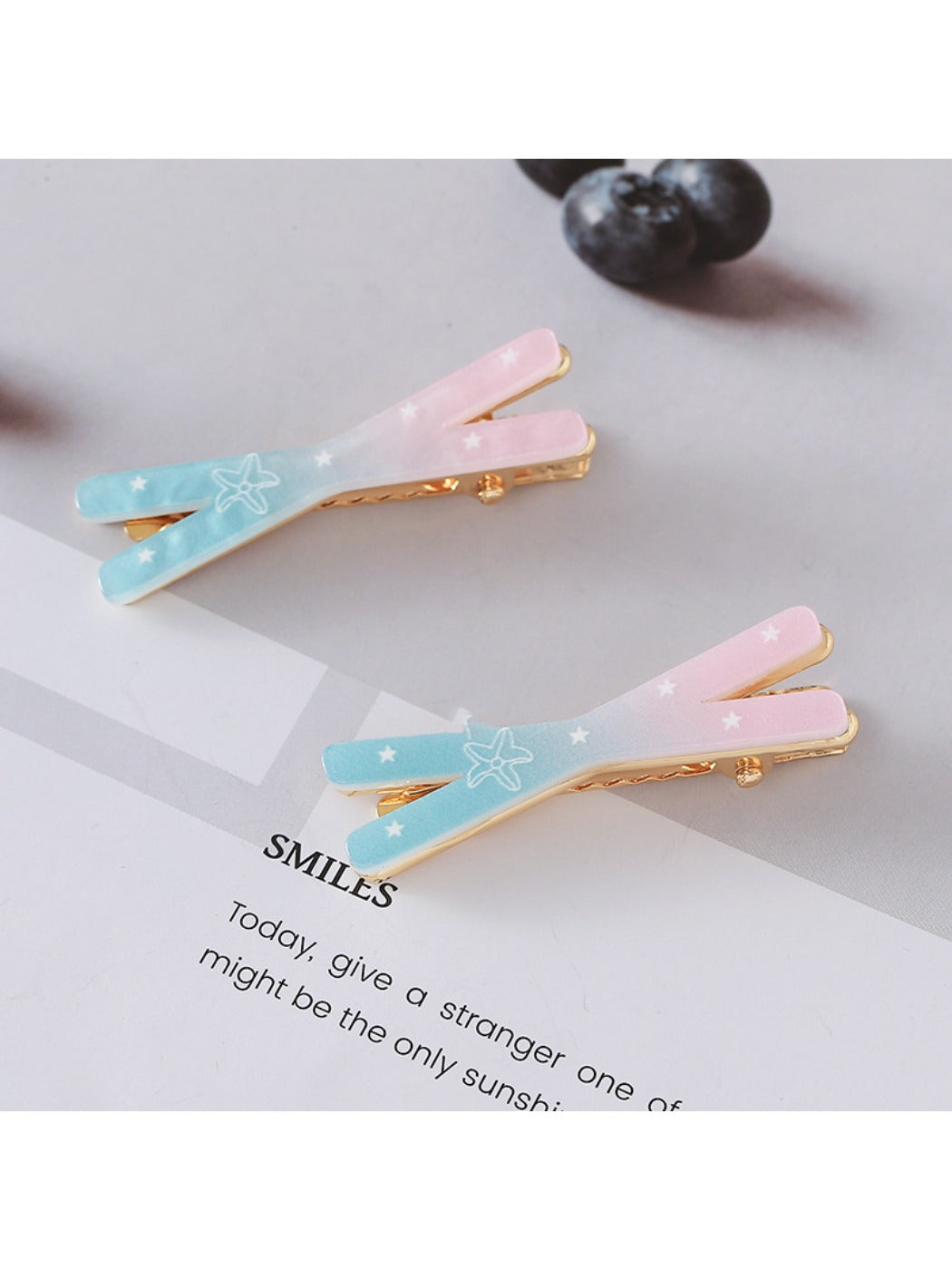 Beau - Ombre Crisscross Hair Clip