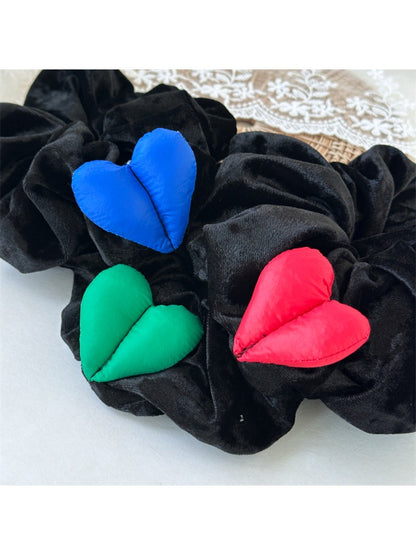 Gifty - Velvet Heart Hair Scrunchie