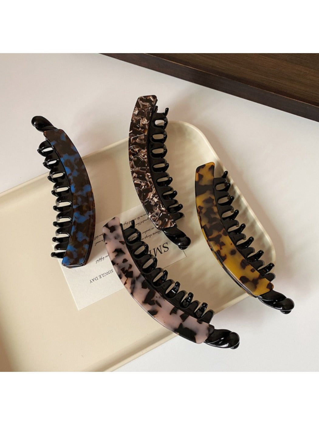 Beau - Vintage Large Banana Clip