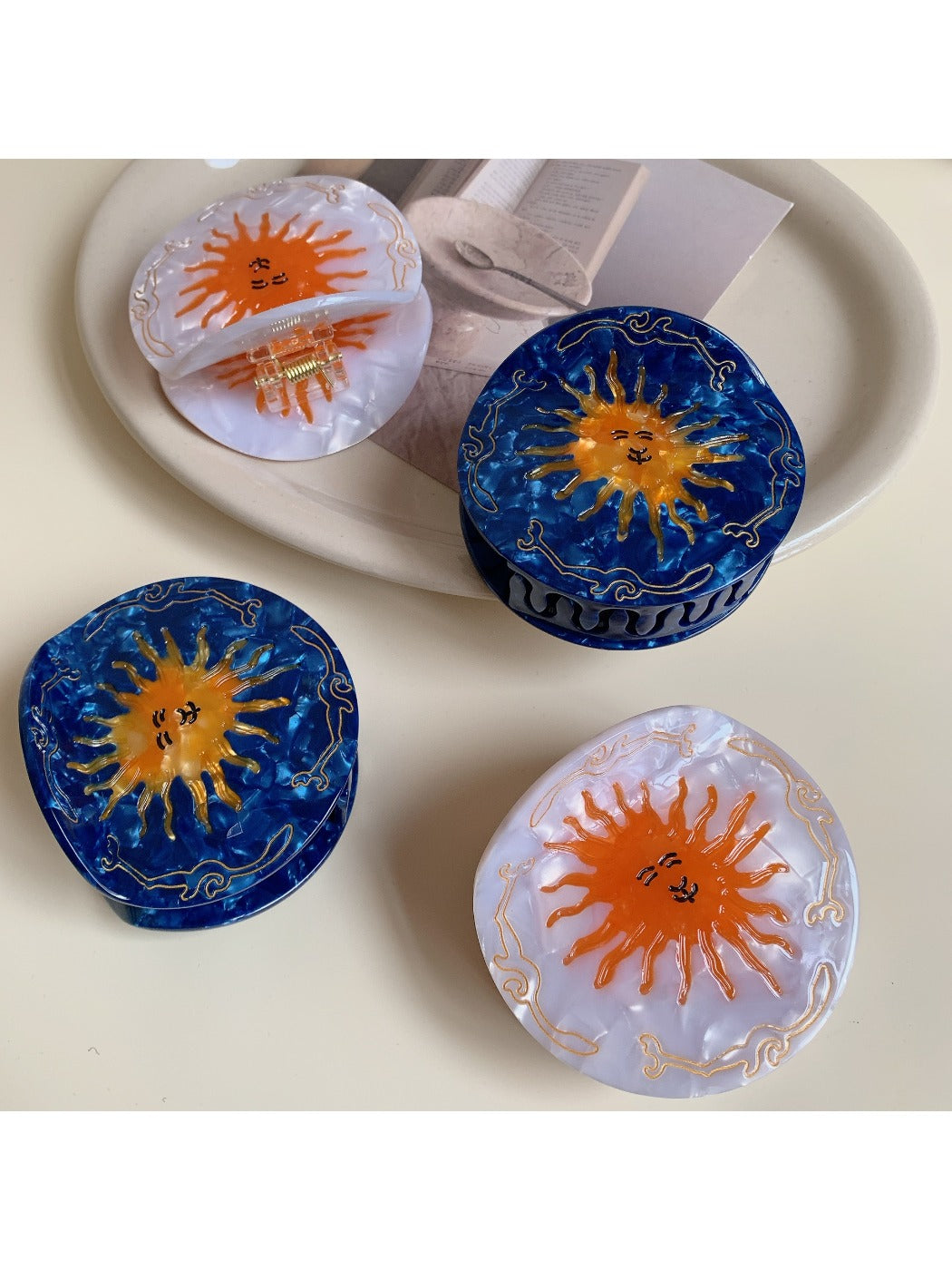 Beau - Round Sun Pattern Acetate Hair Clip