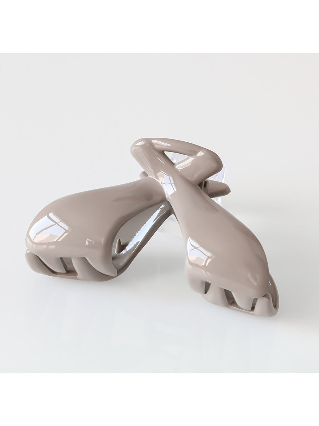 Beau - Solid Color Large Crossed Design Claw Clip