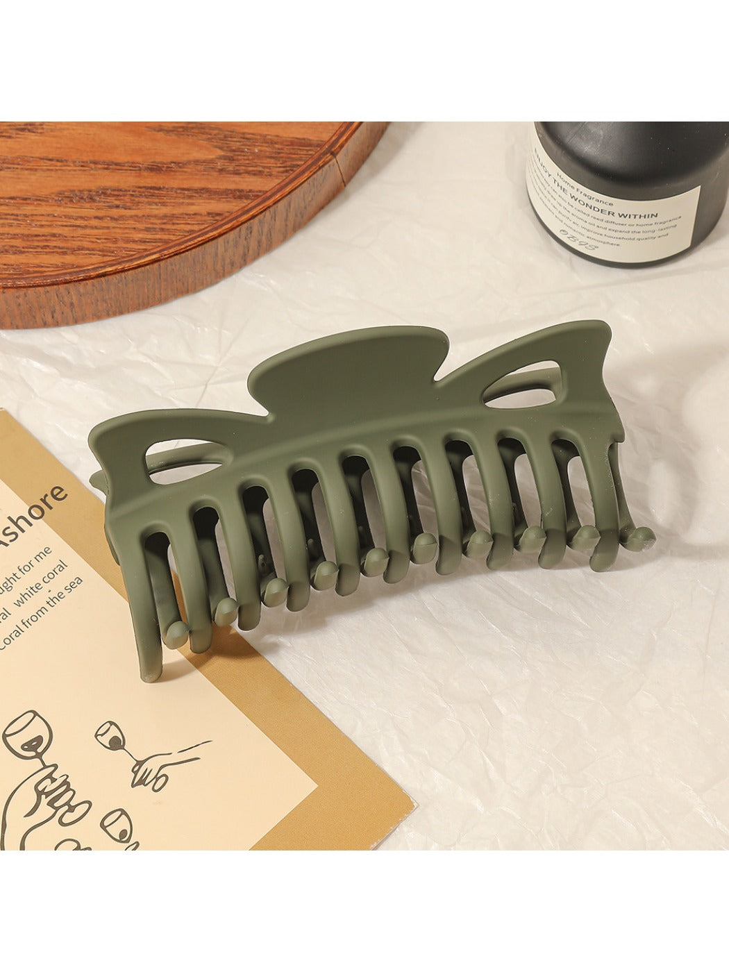 Beau - Classic Matte Bow Claw Clip