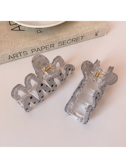 Beau - Elegant Wavy Claw Clip