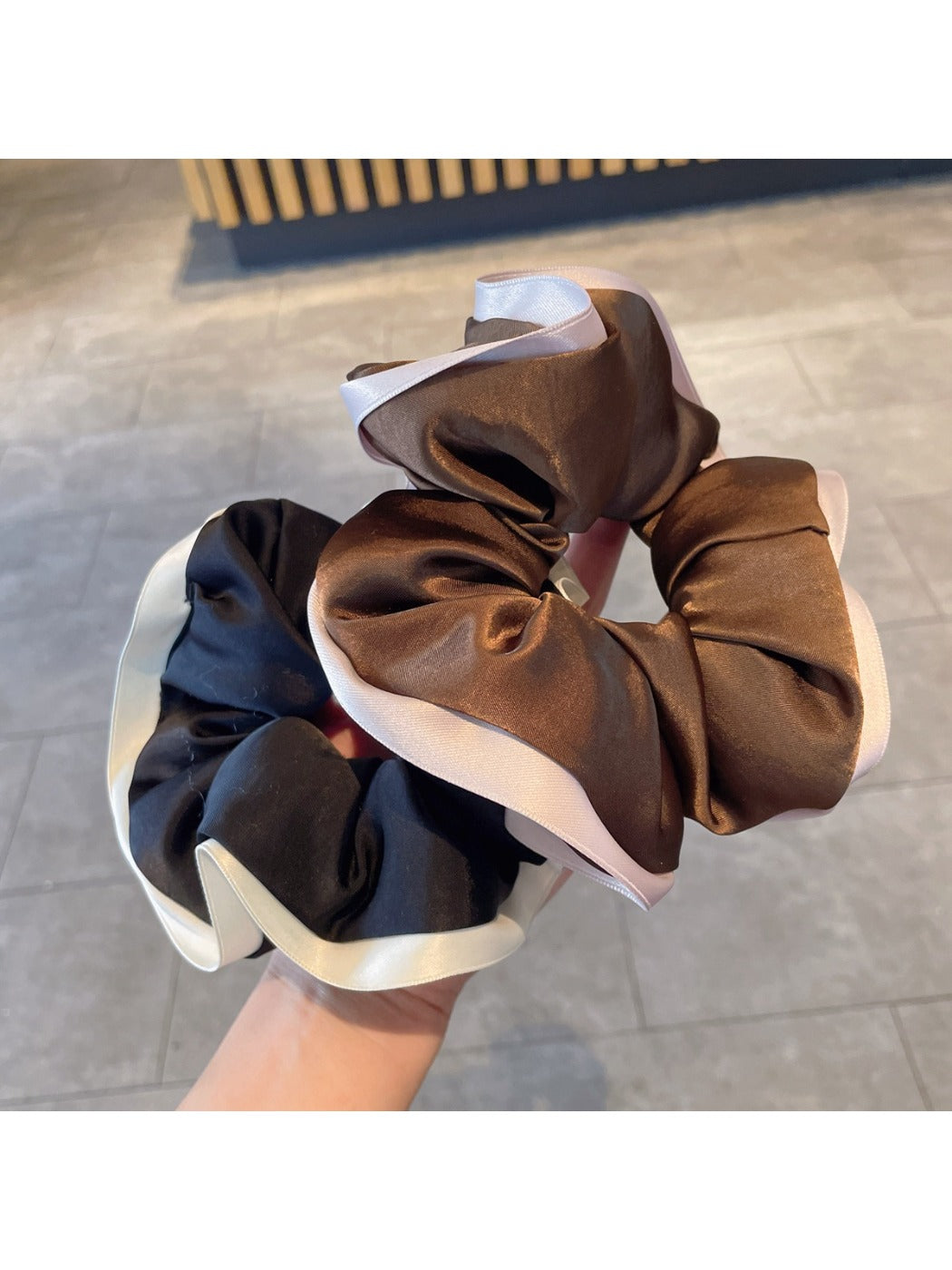 Gifty - Solid Color Satin Ruffled Scrunchie
