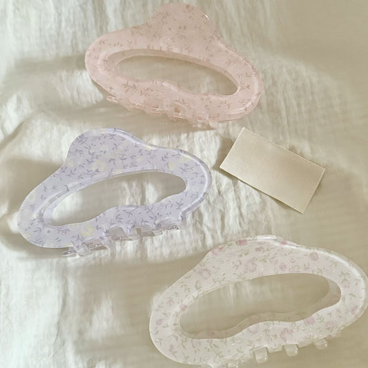 Beau - Floral Cloud Openwork Plastic Claw Clip