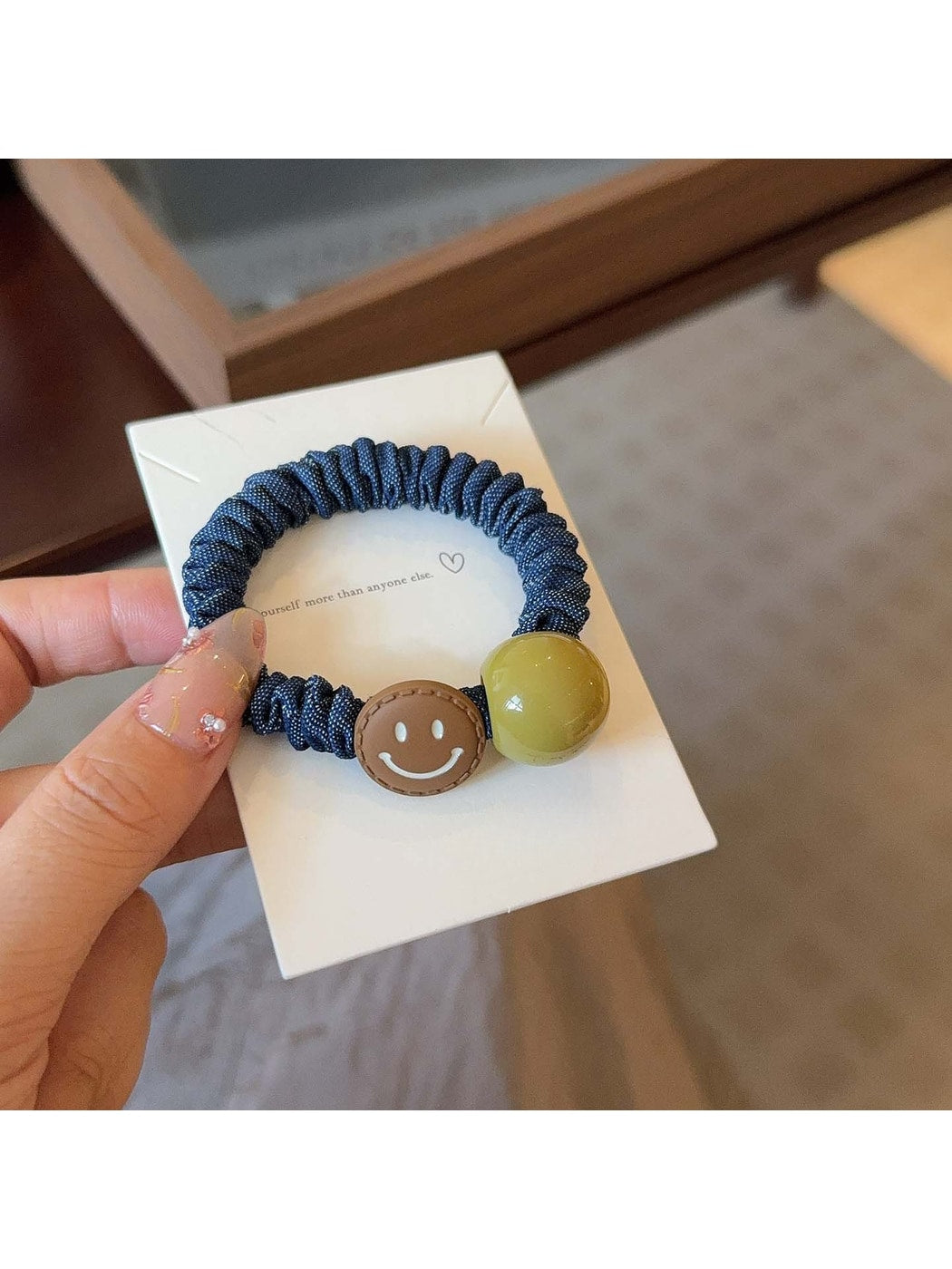 Gifty - Cute Smiley Face Hair Tie