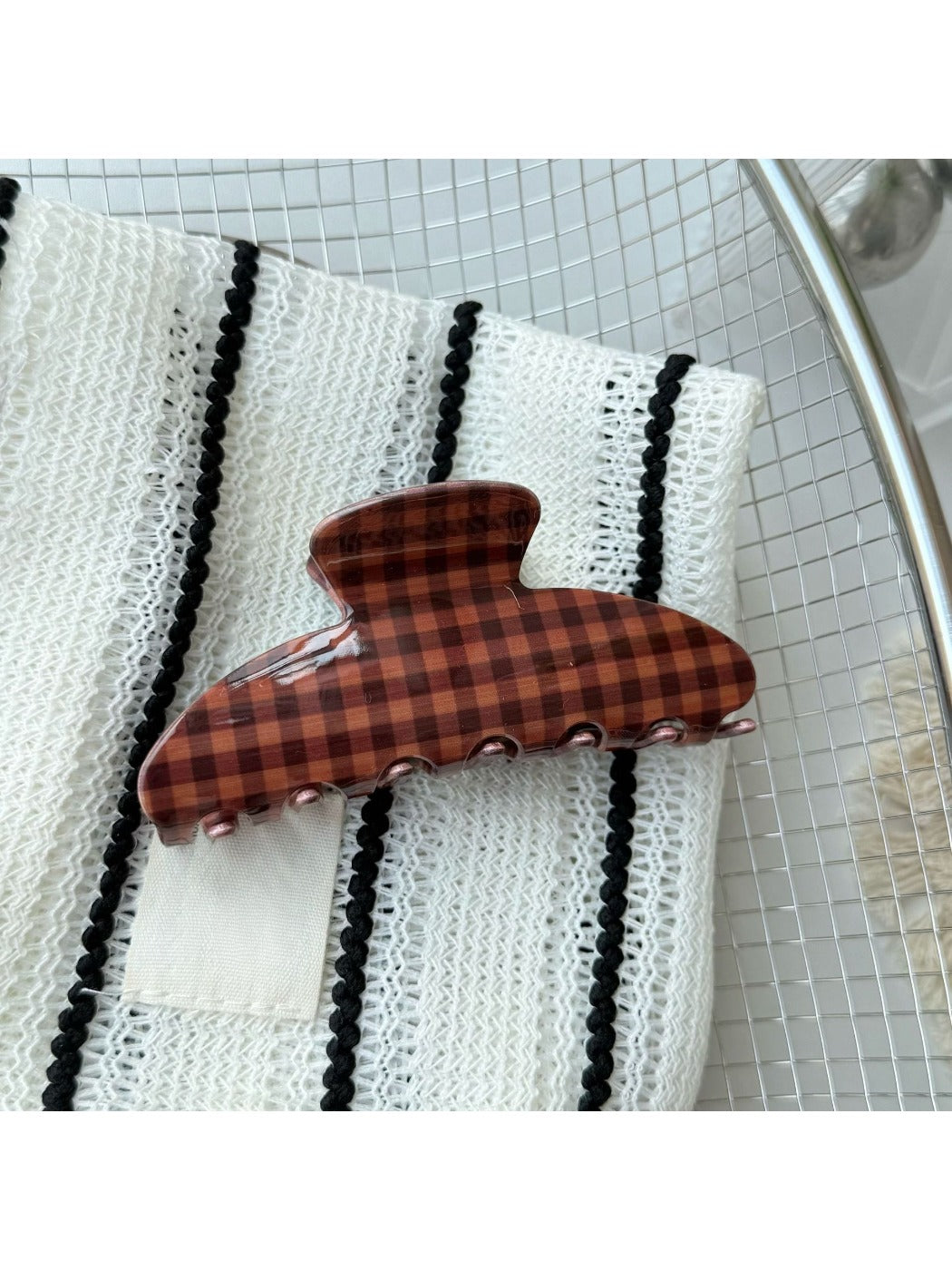 Beau - Brown Plaid Hair Claw Clip