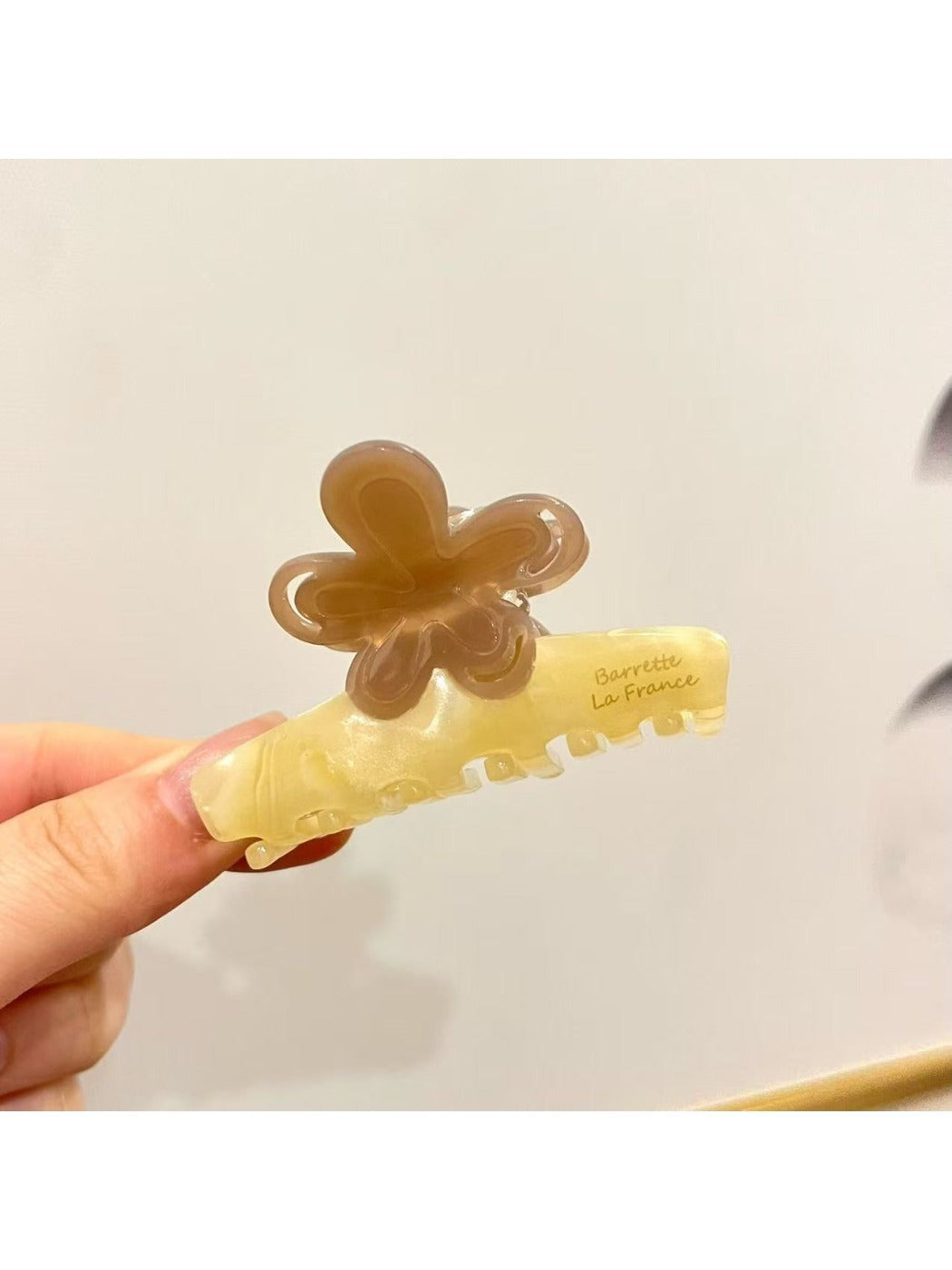 Beau - Sweet Flower Shape Bar Claw Clip