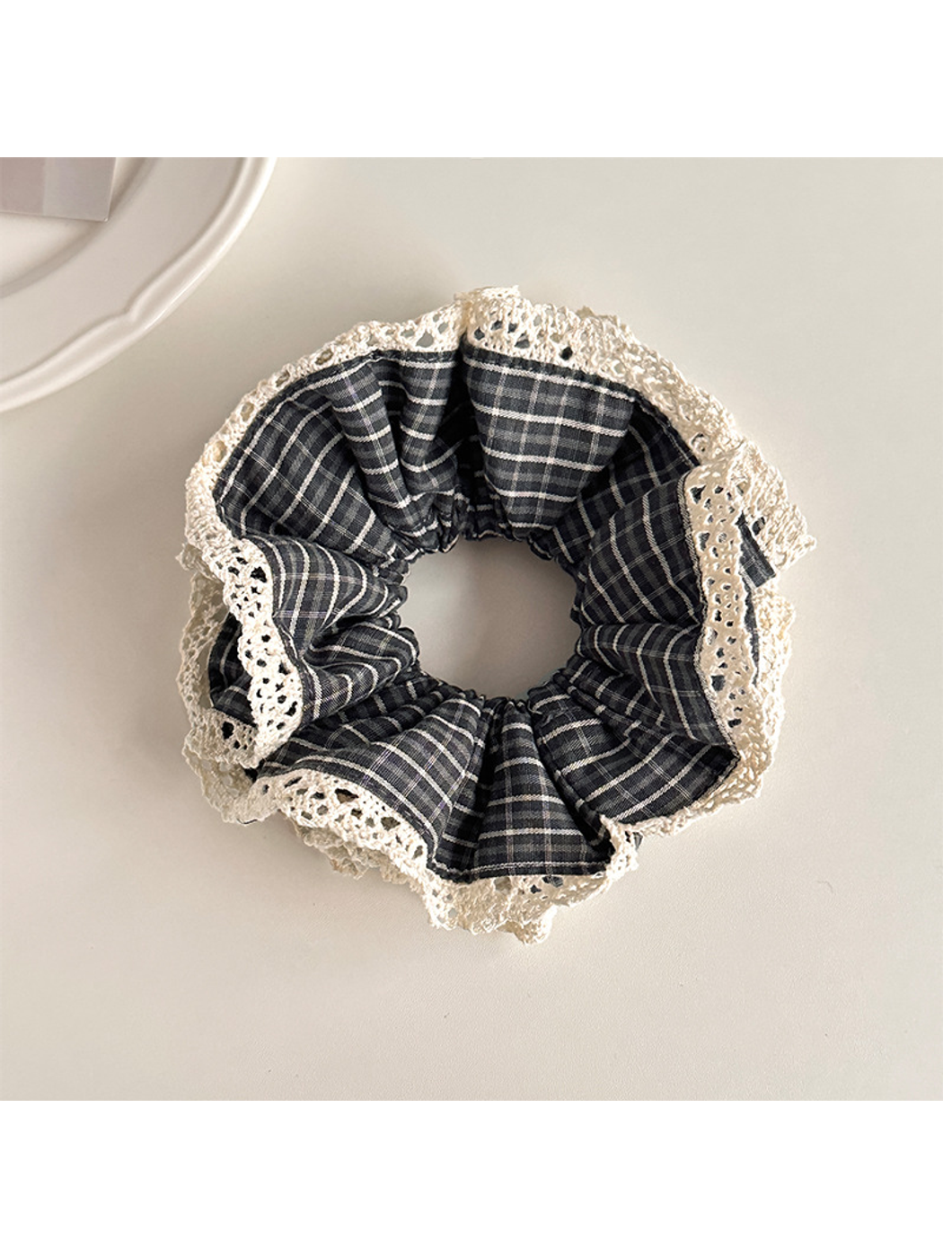 Gifty - Vintage Plaid Lace Trim Hair Scrunchie