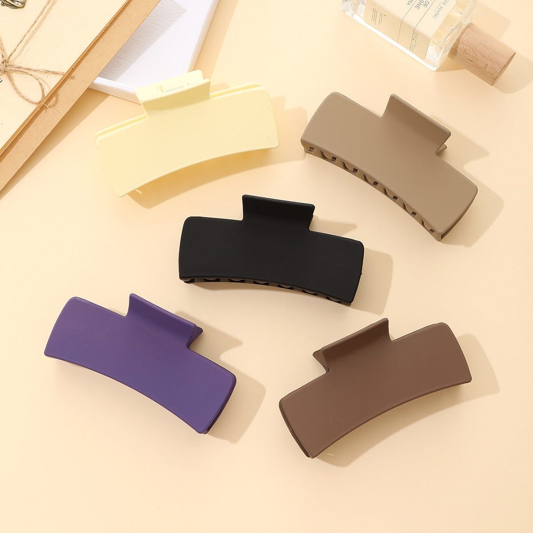 Beau - Solid Rectangular Hair Claw variant overview on neutral background