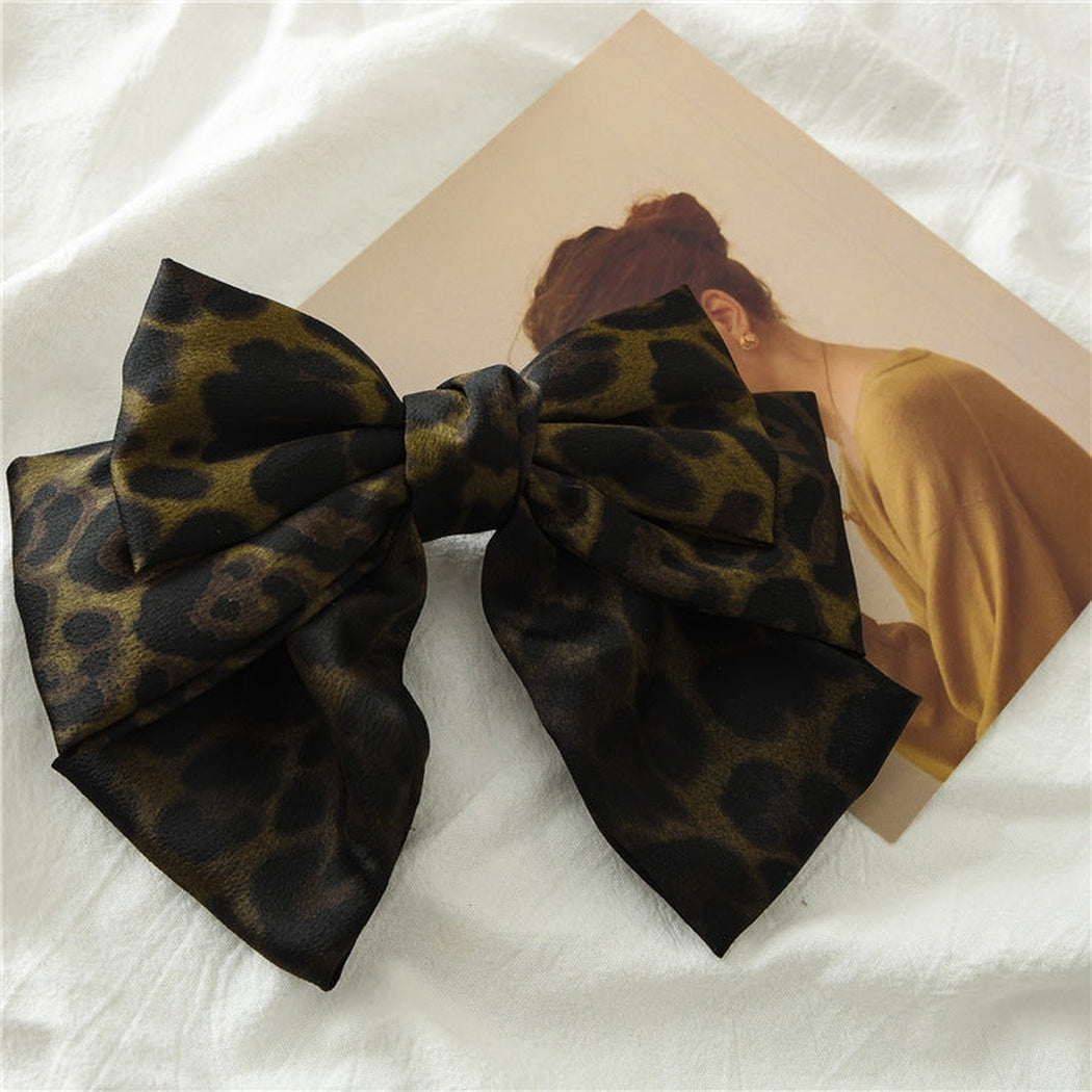 Beau - Satin Leopard Print Bow Hair Clip variant image 3