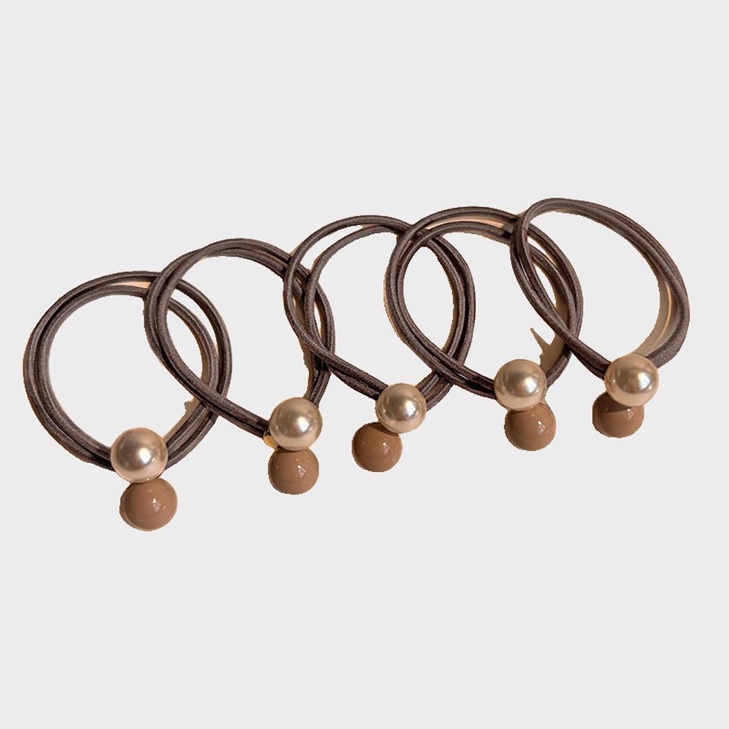 LightBrown Gifty - Round Elastic Hair Tie on neutral background