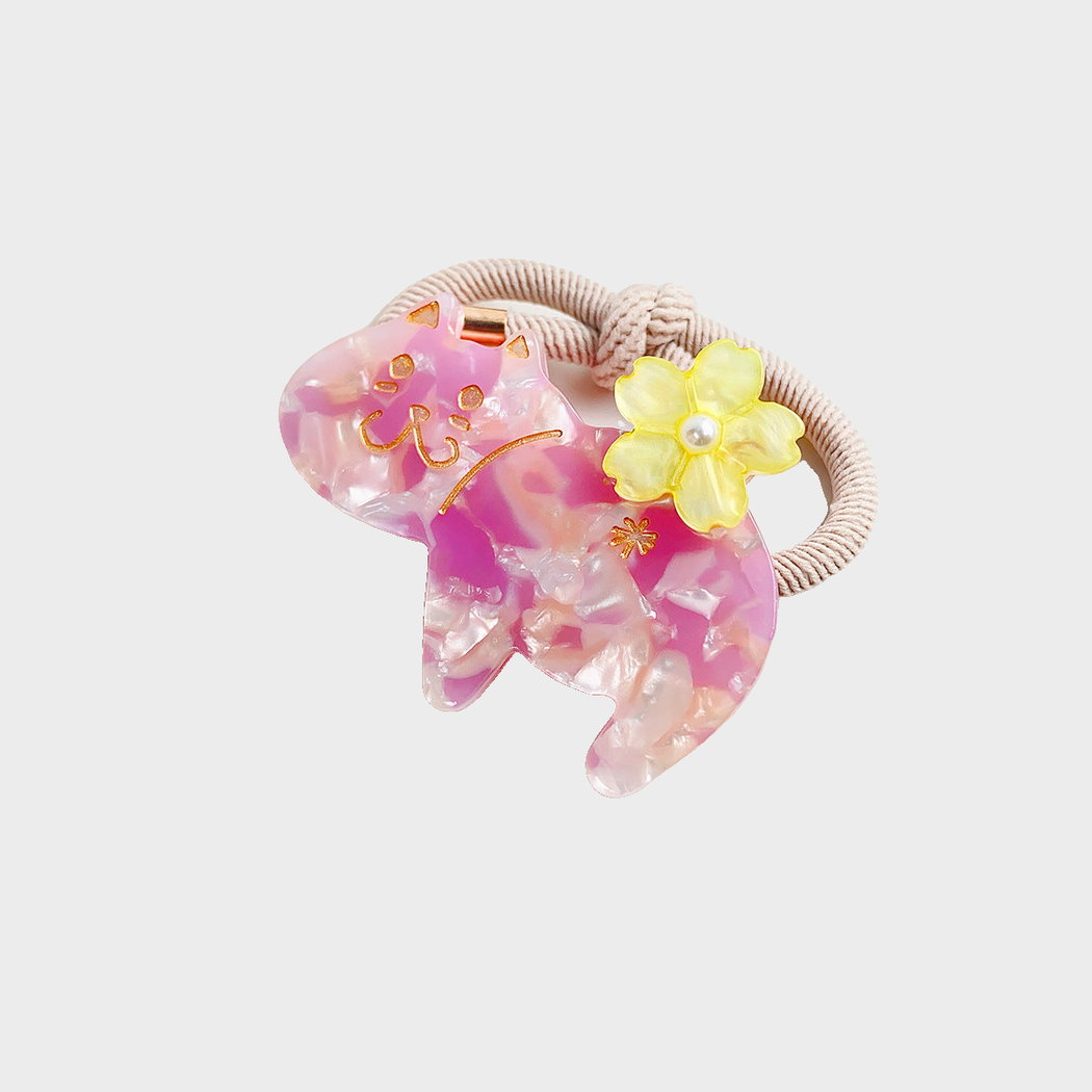 FloralPink Gifty - Marbled Cat Hair Tie on neutral background