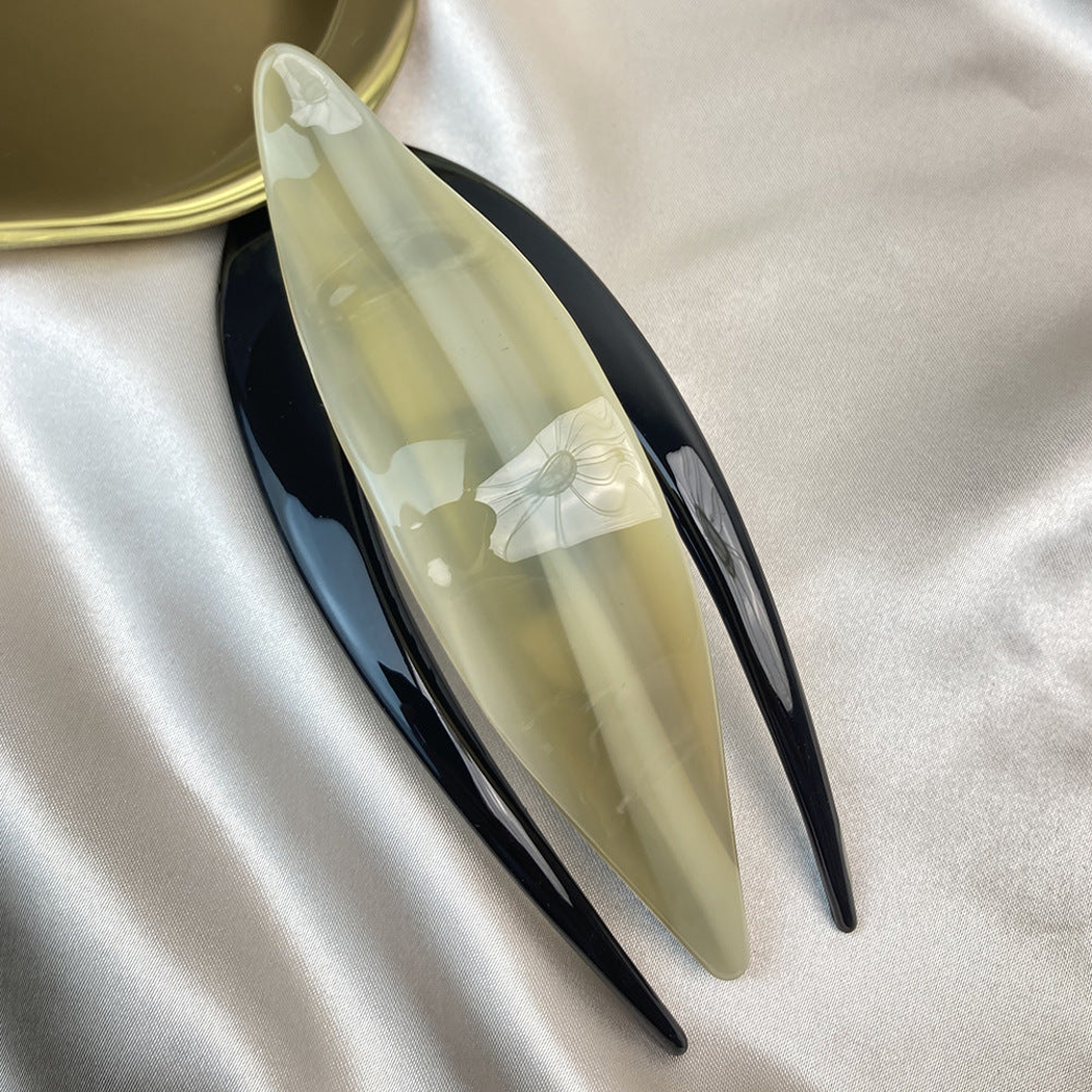 Beau - Fishtail Long Duckbill Hair Clip - Cream variant