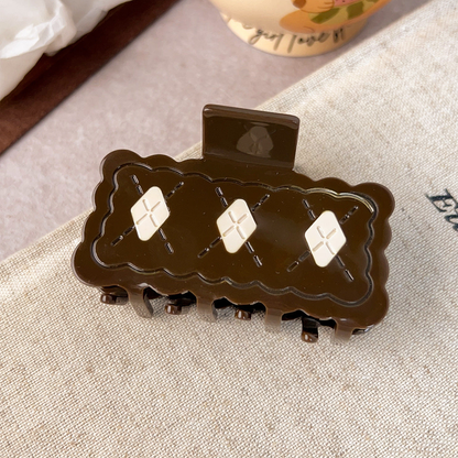 Beau - Wavy Checkered Square Hair Claw - Brown variant