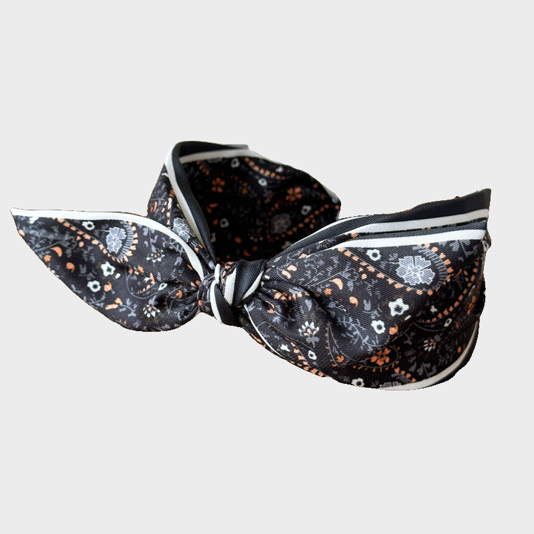 BlkFloral Gifty - Patterned Knotted Wide Headband on neutral background