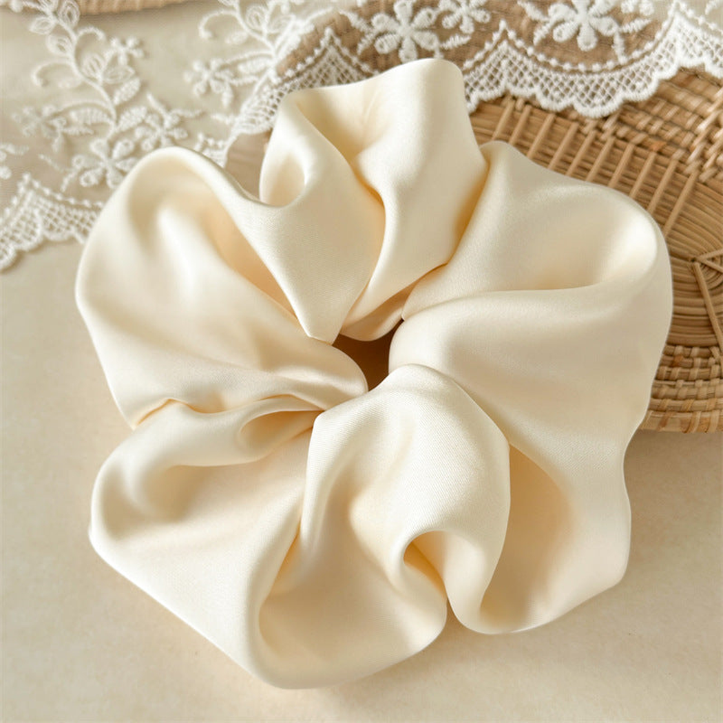 Gifty - Floral Satin Oversized Scrunchie - Ivory variant